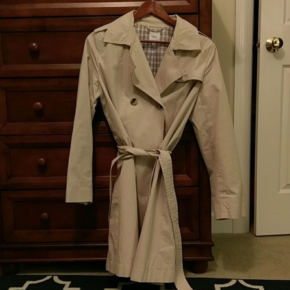 Gap trench coat